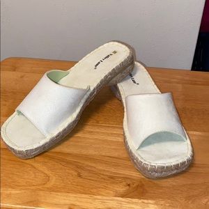 Maize Slip-On Slides       New